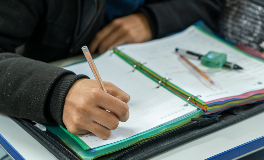 Educação prorroga as inscrições para o programa Aprova Paraná Universidades até o dia 30