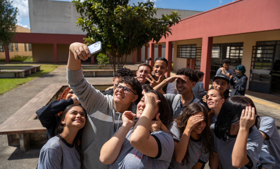 Adesão ao Aprova Paraná Universidades encerra na quinta; 30 mil alunos já se inscreveram