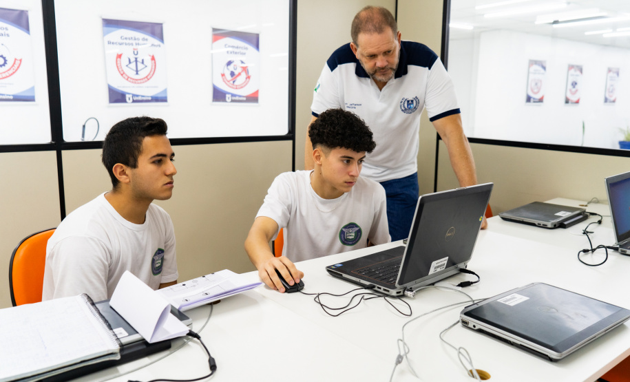 Prazo para se inscrever no Aprova Paraná Universidades termina nesta quinta-feira