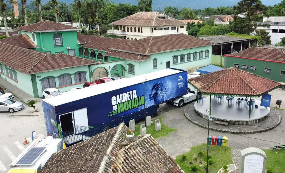 Em Morretes, Carreta da Inovação terá teste de visão feito por robô e oficinas de IA