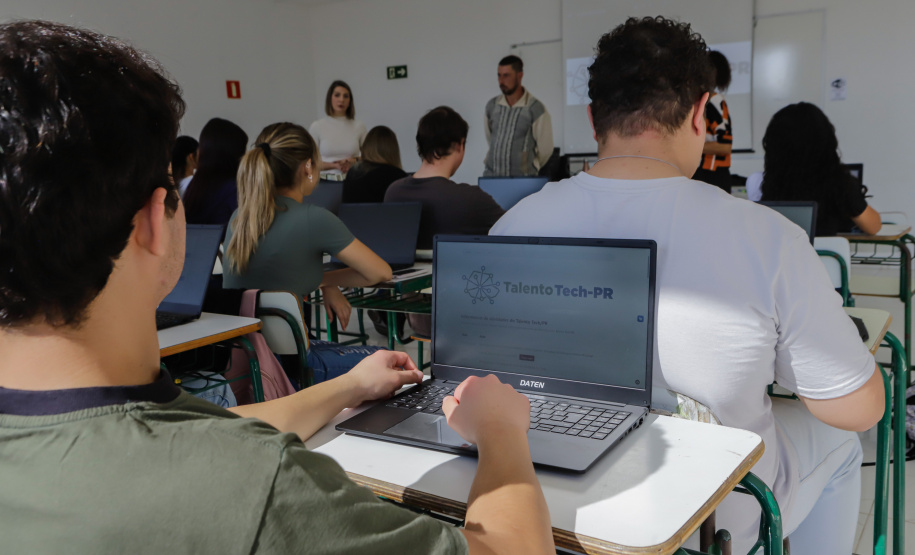 Programa paranaense Talento Tech vence prêmio nacional de inovação em votação popular
