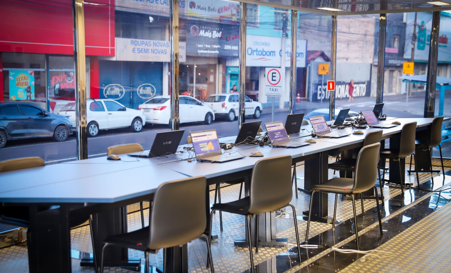 Carreta da Inovação leva atividades a moradores de Cascavel e São José dos Pinhais