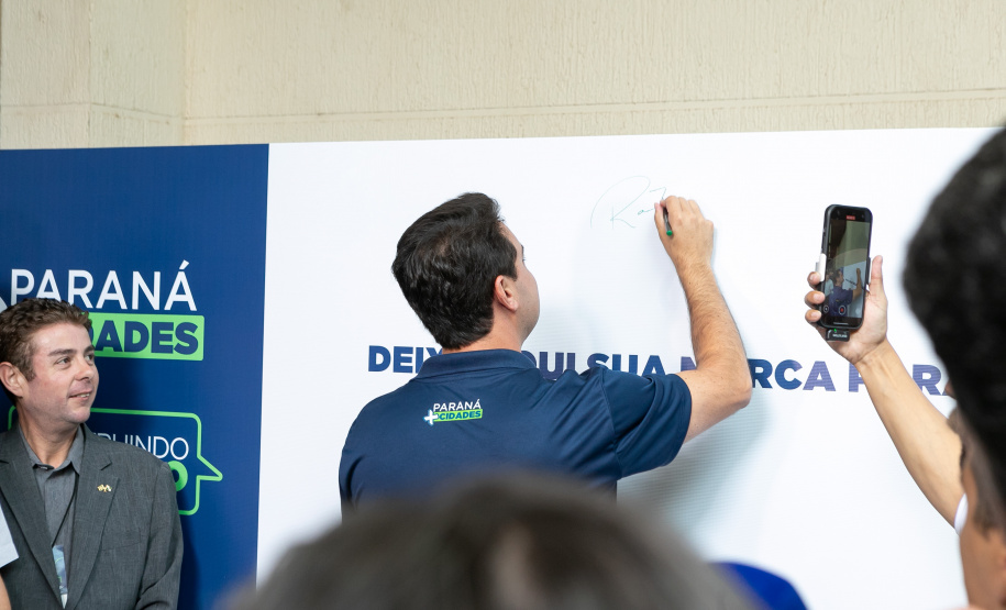 Governador destaca parceria com municípios na abertura do Paraná Mais Cidades
