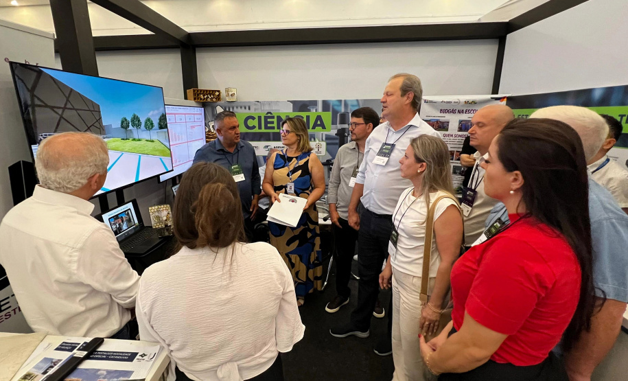Estado entrega projeto da sede do Legislativo de São Pedro do Iguaçu