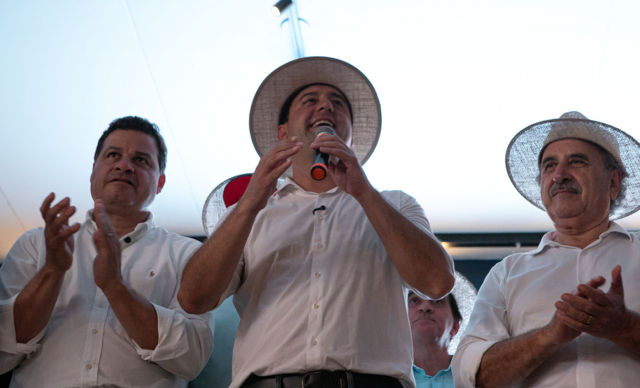 Governador assina protocolos para uso de biogás e biometano no transporte rodoviário