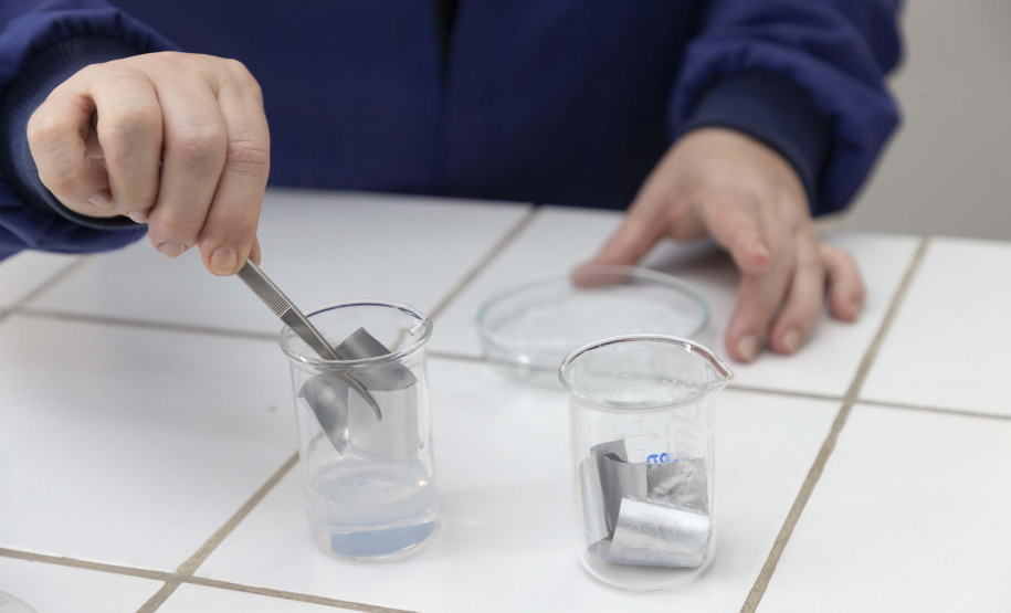 Tecpar protege saúde do consumidor com análise de embalagens de medicamentos