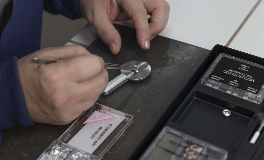 Tecpar protege saúde do consumidor com análise de embalagens de medicamentos