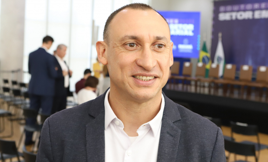 Estado concederá 100 bolsas de R$ 5 mil para doutores inovarem em empresas paranaenses