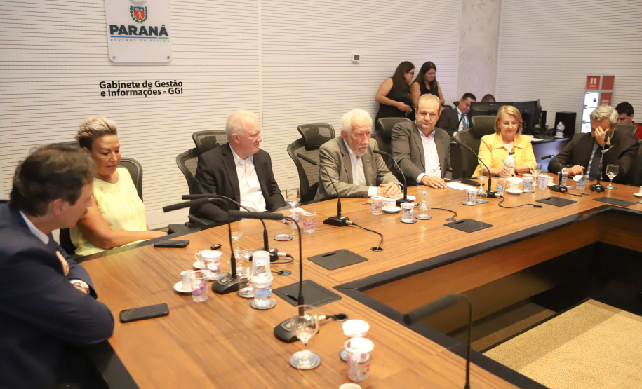 Estado concederá 100 bolsas de R$ 5 mil para doutores inovarem em empresas paranaenses