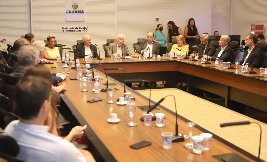 Estado concederá 100 bolsas de R$ 5 mil para doutores inovarem em empresas paranaenses