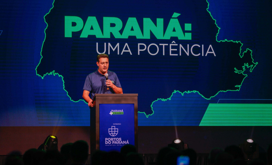 Ratinho Junior apresenta panorama do Estado a prefeitos no Paraná Mais Cidades