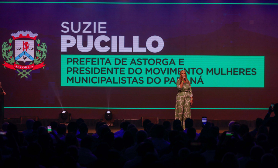 Ratinho Junior apresenta panorama do Estado a prefeitos no Paraná Mais Cidades