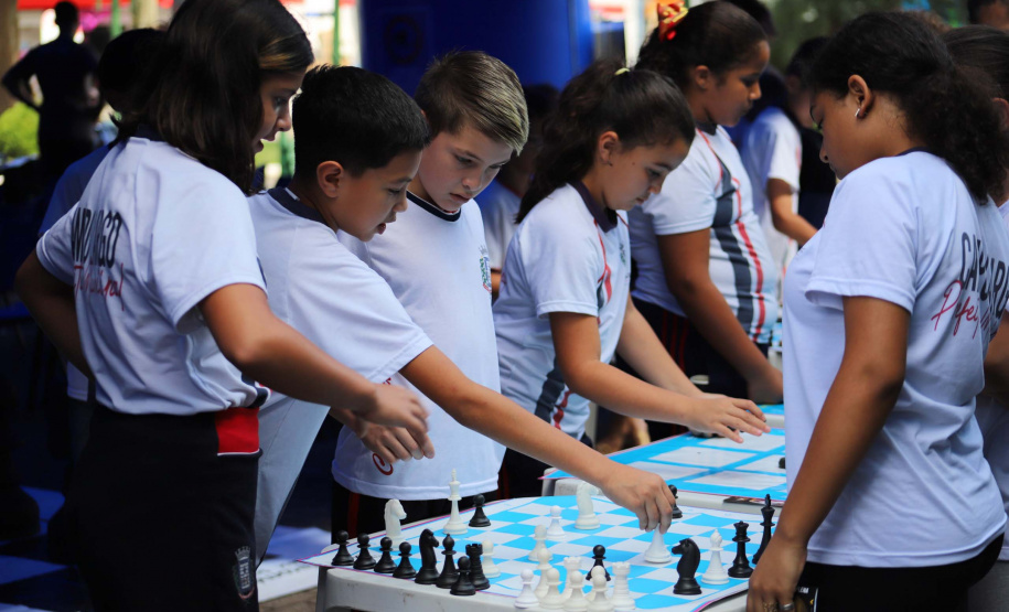 Carreta da Inovação leva ações e serviços gratuitos a Rio Negro e Umuarama