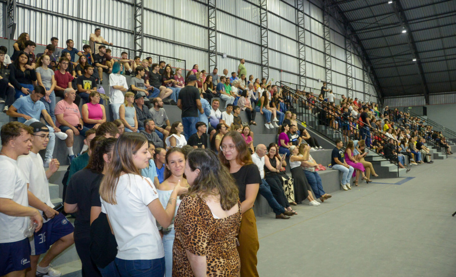 Câmpus de Irati da Unicentro ganha ginásio para mil pessoas, marco esportivo para a região