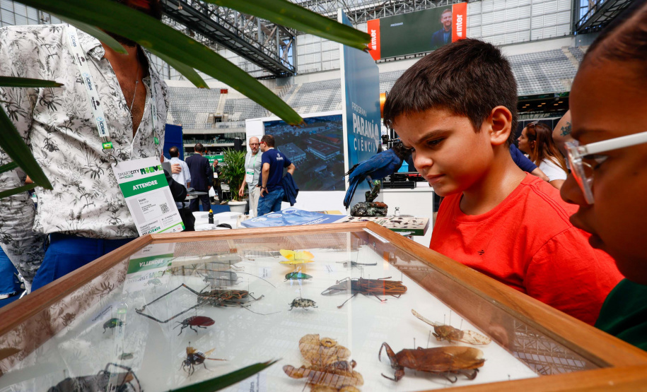 Paraná apresenta startups e serviços públicos tecnológicos na abertura do Smart City Expo