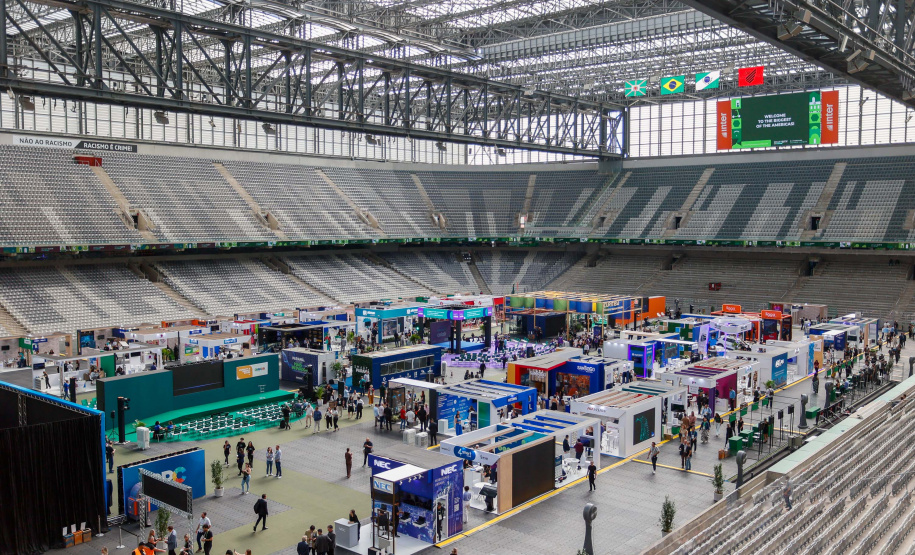 Paraná apresenta startups e serviços públicos tecnológicos na abertura do Smart City Expo