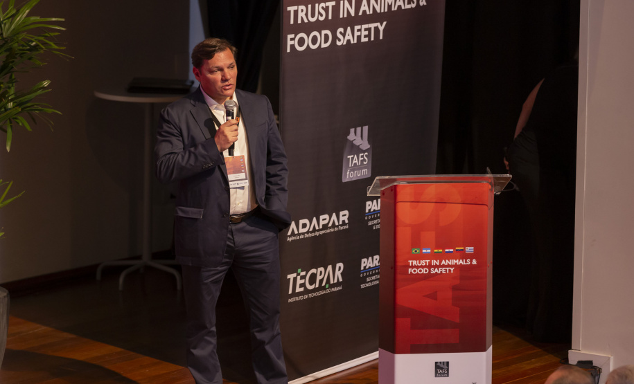 Paraná terá banco de antígenos e vacinas contra febre aftosa para atender todo o País