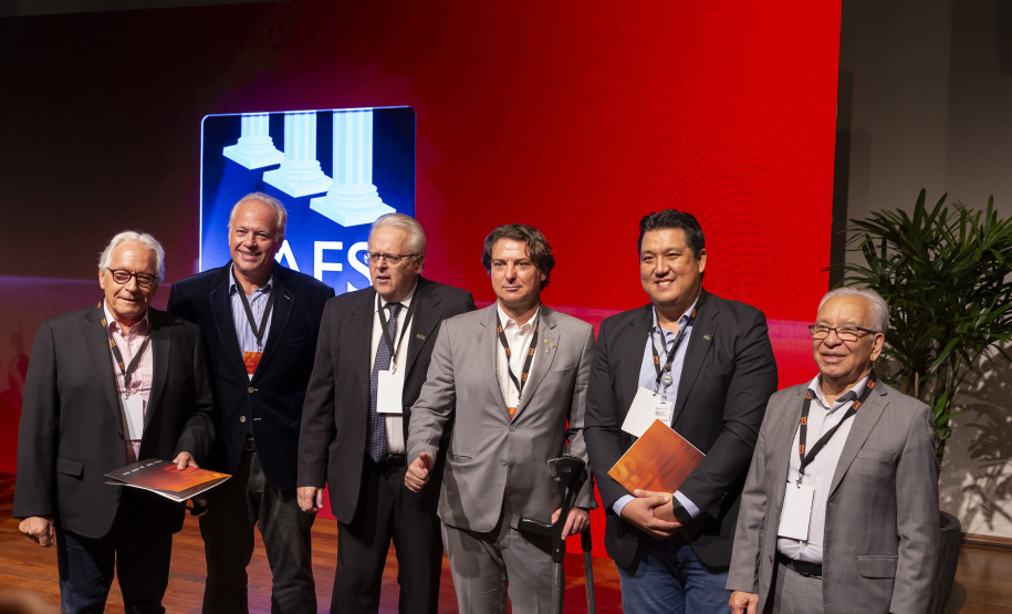 Paraná terá banco de antígenos e vacinas contra febre aftosa para atender todo o País