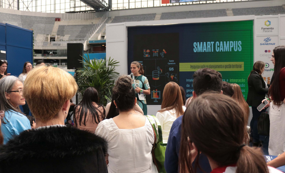 TI na prática: alunos do Talento Tech fazem visita imersiva na Smart City Expo Curitiba