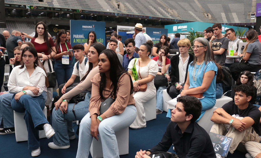 TI na prática: alunos do Talento Tech fazem visita imersiva na Smart City Expo Curitiba
