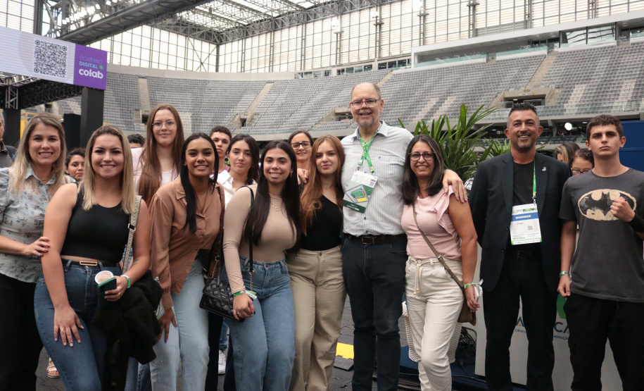 TI na prática: alunos do Talento Tech fazem visita imersiva na Smart City Expo Curitiba