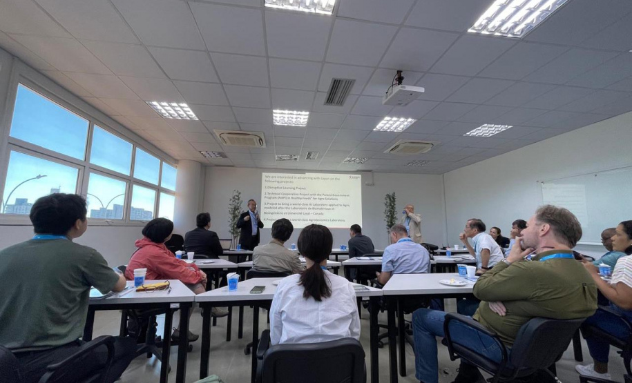 Universidades estaduais do Paraná recebem comitiva do Japão em busca de inovações