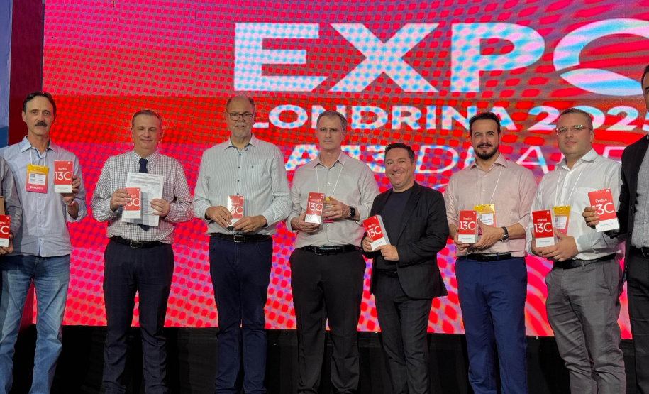 Paraná recebe 12 mil smartphones para iniciar projeto de inovação em escolas públicas