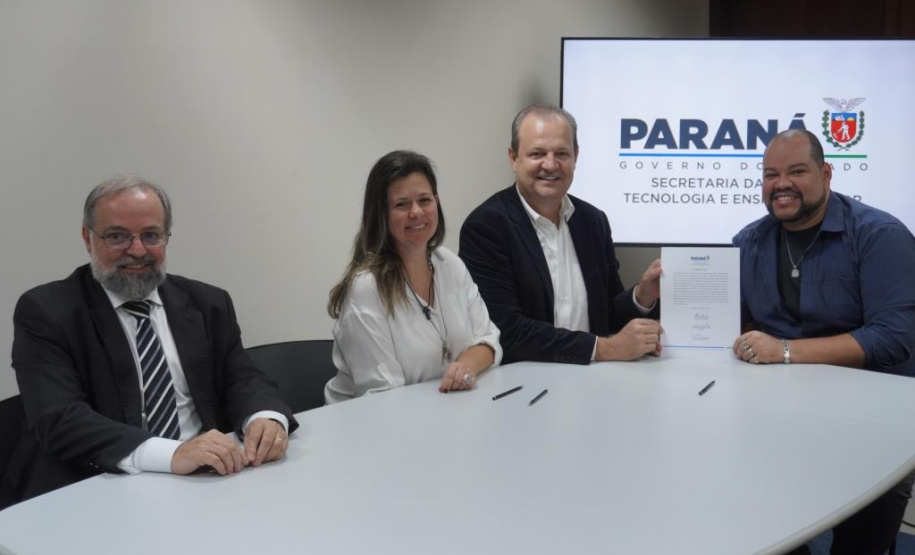 Novos servidores reforçam equipe de trabalho do Sistema de Ciência, Tecnologia e Ensino Superior do Paraná