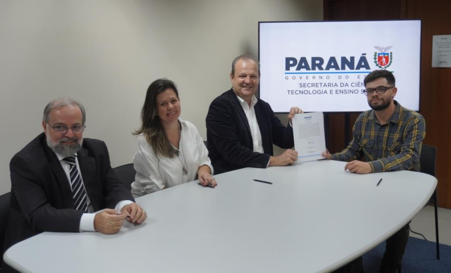 Novos servidores reforçam equipe de trabalho do Sistema de Ciência, Tecnologia e Ensino Superior do Paraná