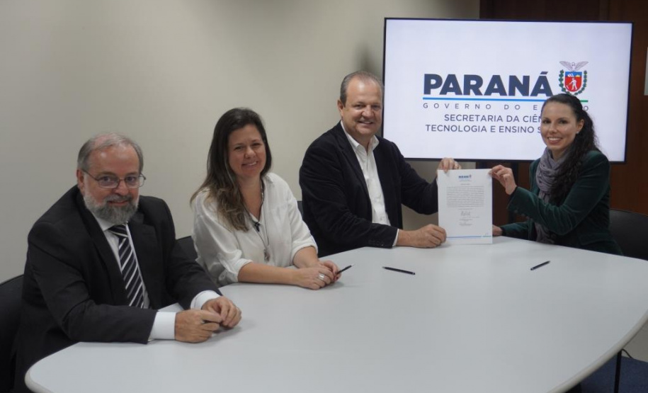 Novos servidores reforçam equipe de trabalho do Sistema de Ciência, Tecnologia e Ensino Superior do Paraná