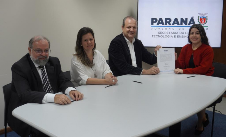 Novos servidores reforçam equipe de trabalho do Sistema de Ciência, Tecnologia e Ensino Superior do Paraná