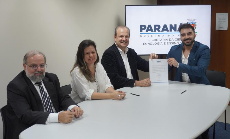Novos servidores reforçam equipe de trabalho do Sistema de Ciência, Tecnologia e Ensino Superior do Paraná