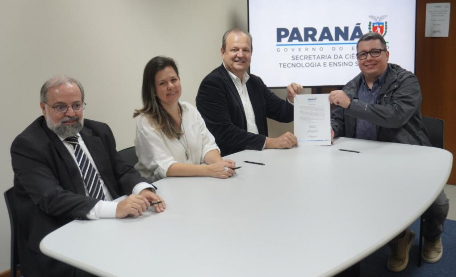 Novos servidores reforçam equipe de trabalho do Sistema de Ciência, Tecnologia e Ensino Superior do Paraná