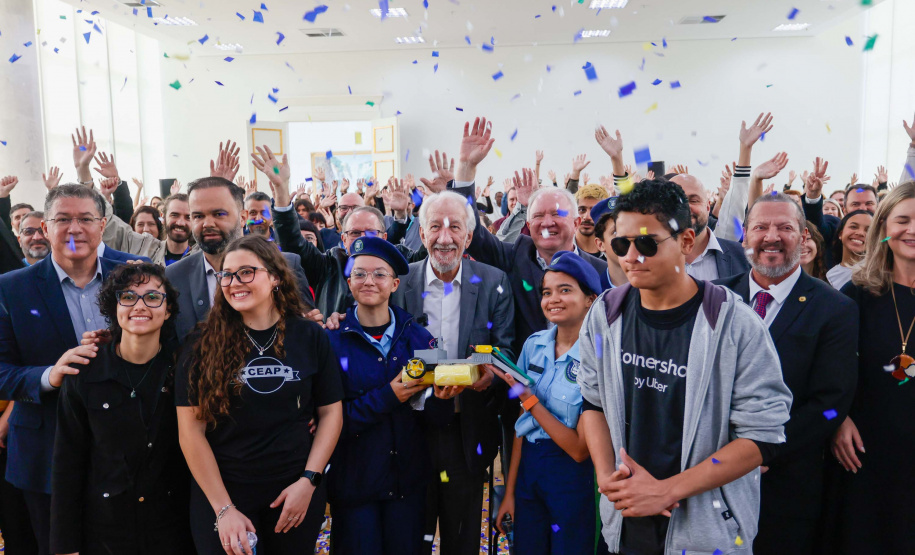 Com 4,7 mil alunos, Clubes de Ciências das escolas levam tecnologia para as comunidades