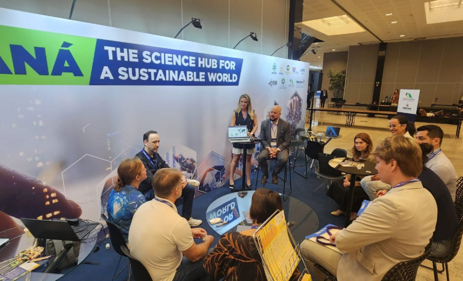 Paraná fortalece internacionalização universitária em evento global de educação