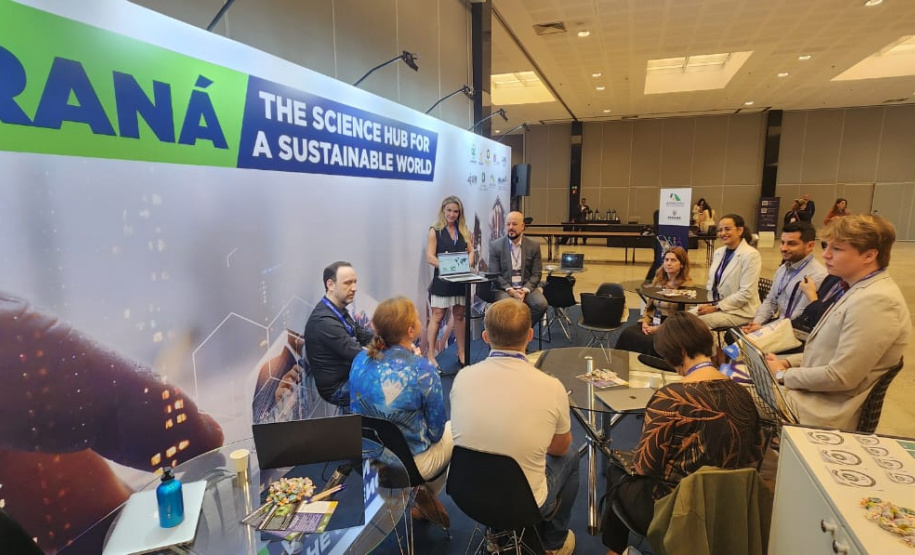 Paraná fortalece internacionalização universitária em evento global de educação