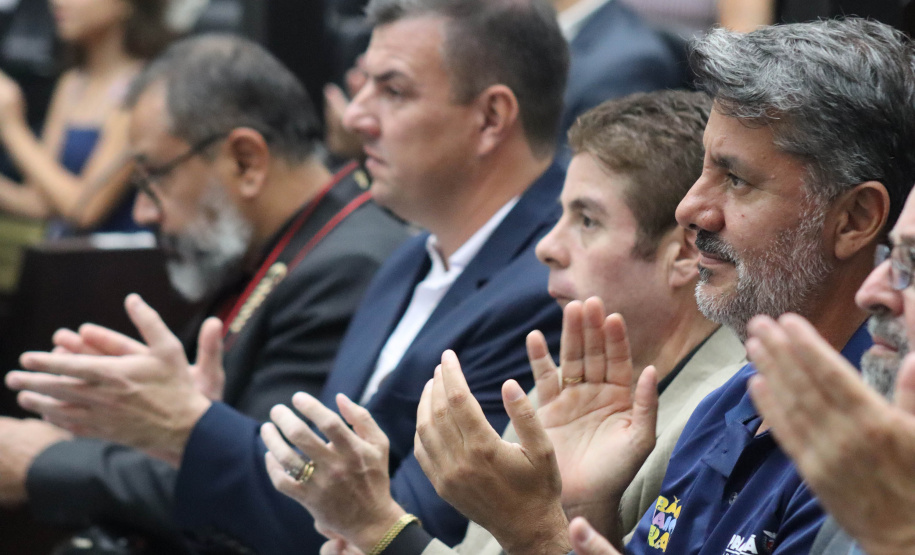 Verão Maior Paraná e equipes são homenageados na Assembleia Legislativa