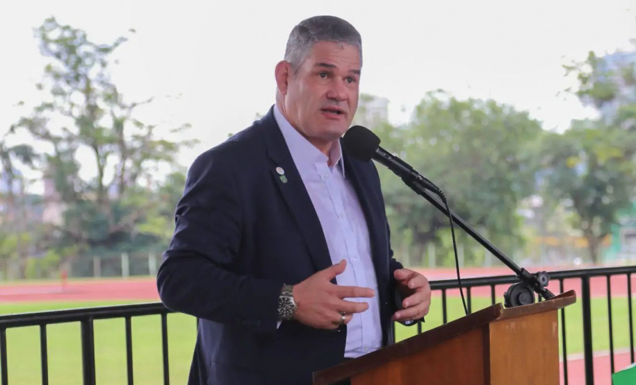 Classe II: nova pista de atletismo da UEL tem arquibancada, torre de controle e iluminação