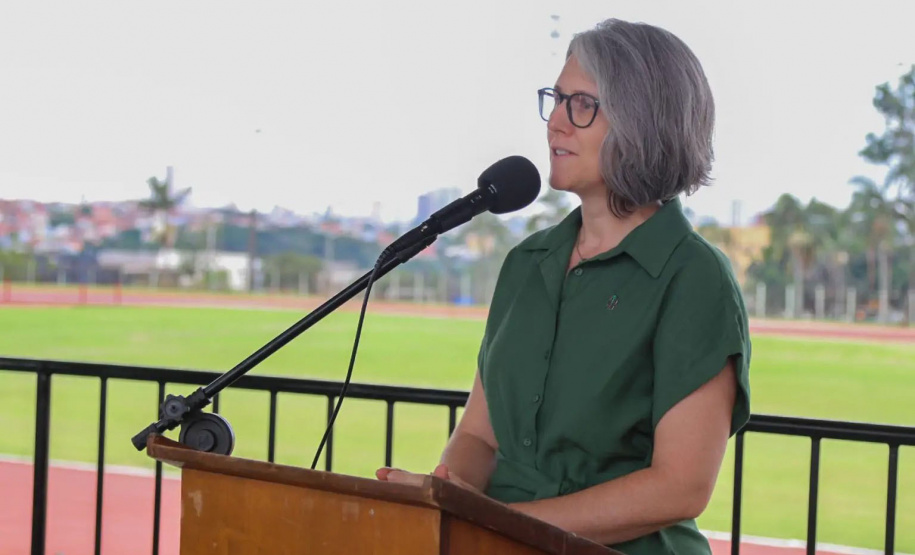 Classe II: nova pista de atletismo da UEL tem arquibancada, torre de controle e iluminação