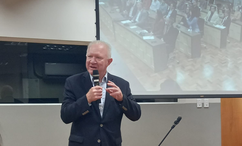 Pesquisa do Paraná desenvolve avião agrícola de pulverização não tripulado