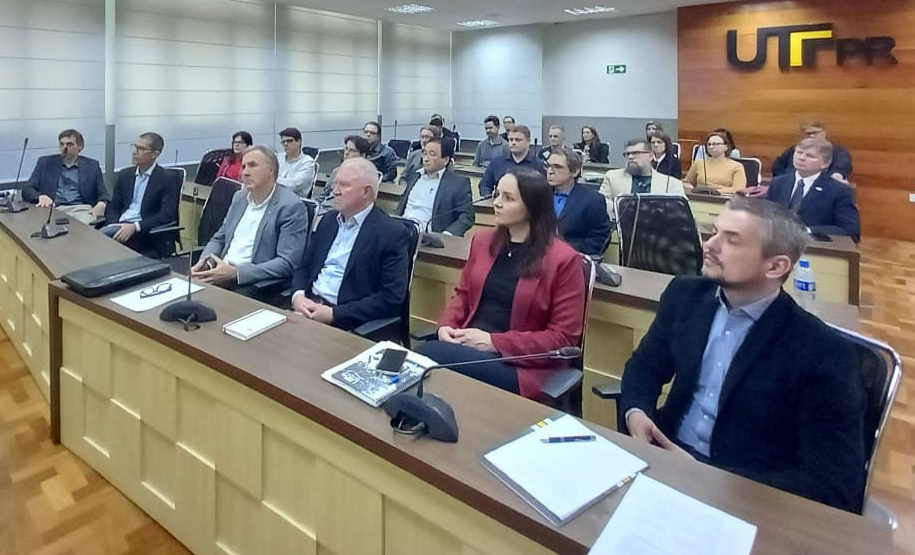 Pesquisa do Paraná desenvolve avião agrícola de pulverização não tripulado