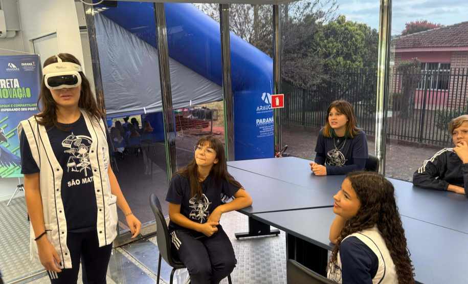 Com mais de 15 mil visitas, Carreta da Inovação conecta população a novas tecnologias