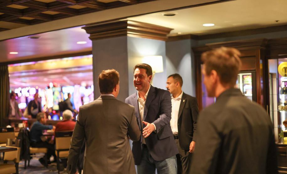 Ratinho Junior se reúne com presidente do Google Cloud para América para expandir parceria com Paraná