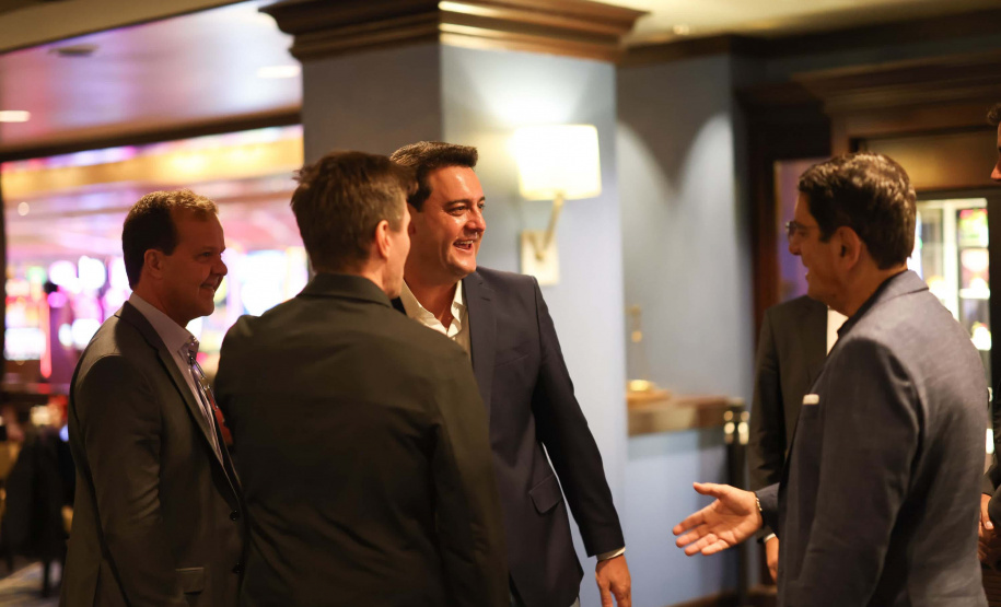 Ratinho Junior se reúne com presidente do Google Cloud para América para expandir parceria com Paraná