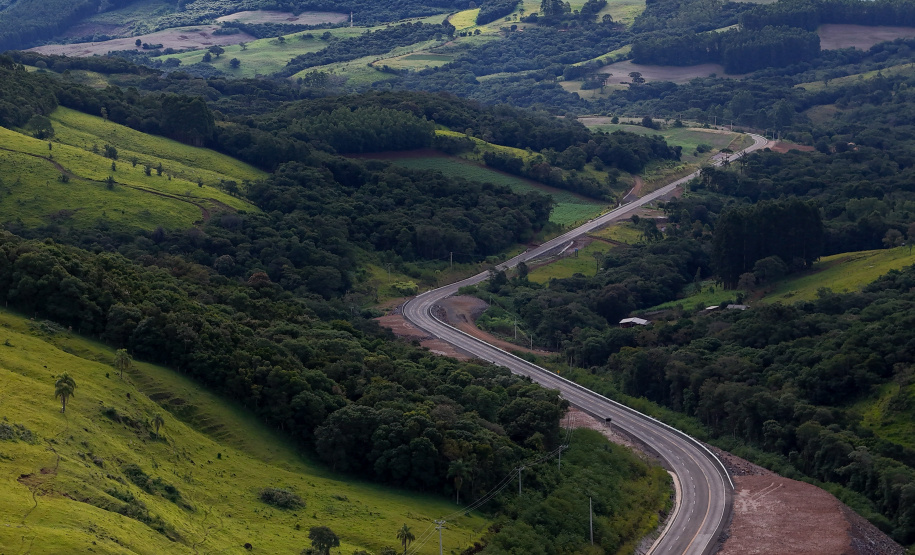 Fim do isolamento: governador entrega pavimentação da PR-239 entre Pitanga e Mato Rico