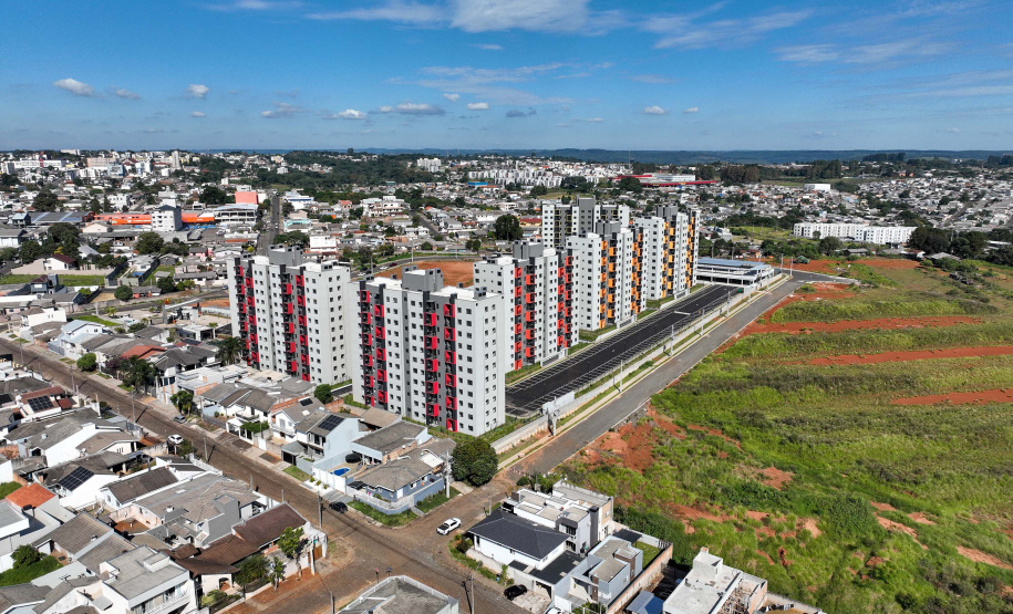 Sonho realizado: governador entrega residencial com 528 apartamentos em Guarapuava