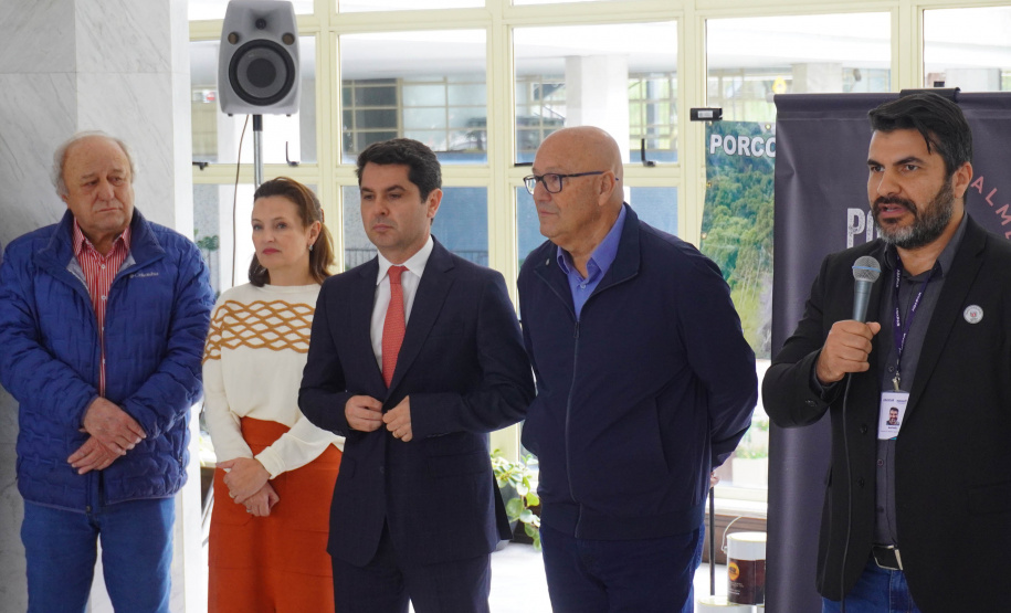 Adapar anuncia portaria inédita para regulamentar criação do Porco Moura no Paraná