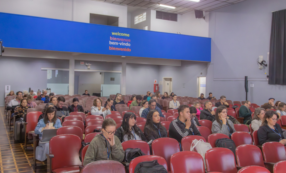 Universidades Estaduais do Paraná alinham políticas públicas com foco em resultados e boas práticas
