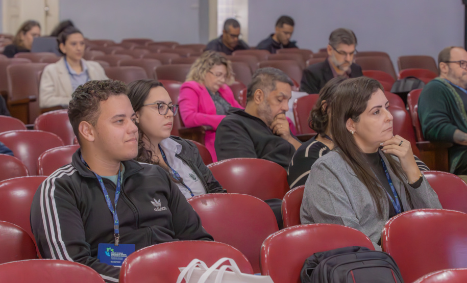 Universidades Estaduais do Paraná alinham políticas públicas com foco em resultados e boas práticas