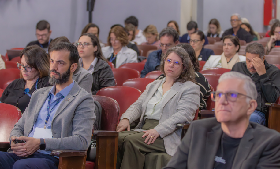 Universidades Estaduais do Paraná alinham políticas públicas com foco em resultados e boas práticas